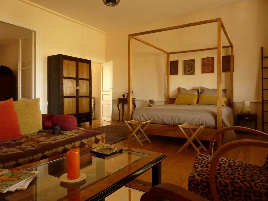 Le Dormeur Du Val Bed & Breakfast Le Mas-d'Agenais Room photo