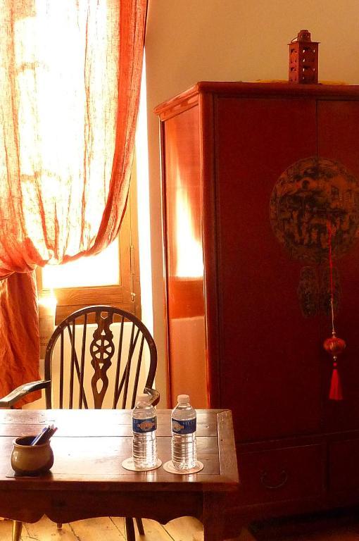 Le Dormeur Du Val Bed & Breakfast Le Mas-d'Agenais Room photo